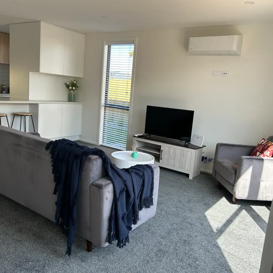 Unit 4 – Apartment on Armagh Street 3 svg%3E