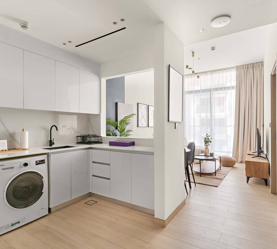 1BDR Stay | Binghatti Luna | JVC . 15 svg%3E