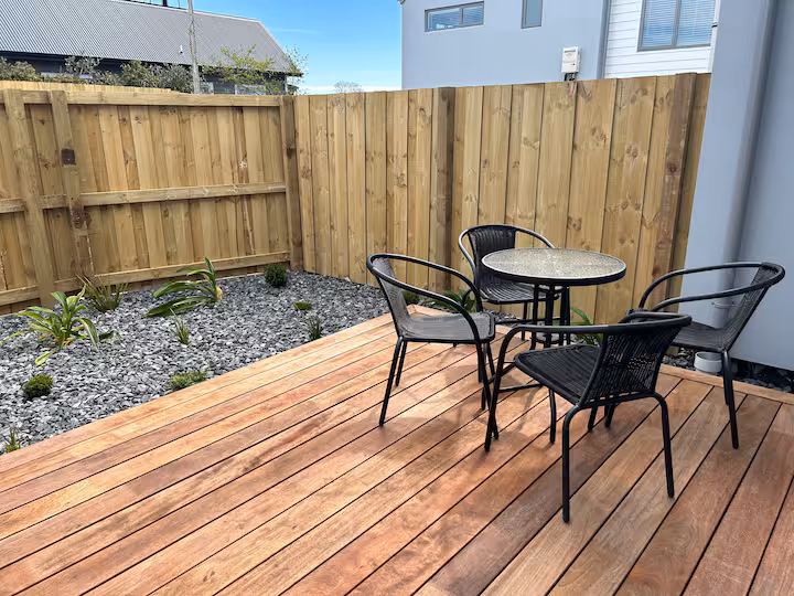 Unit 5 – Apartment on Armagh Street 6 svg%3E