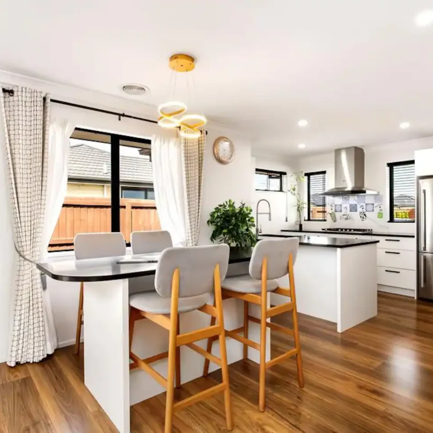 Class-style-family home-Wigram 18 svg%3E