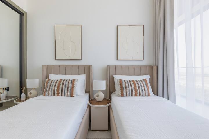Amazing 2BR Apt. in JVC 6 svg%3E