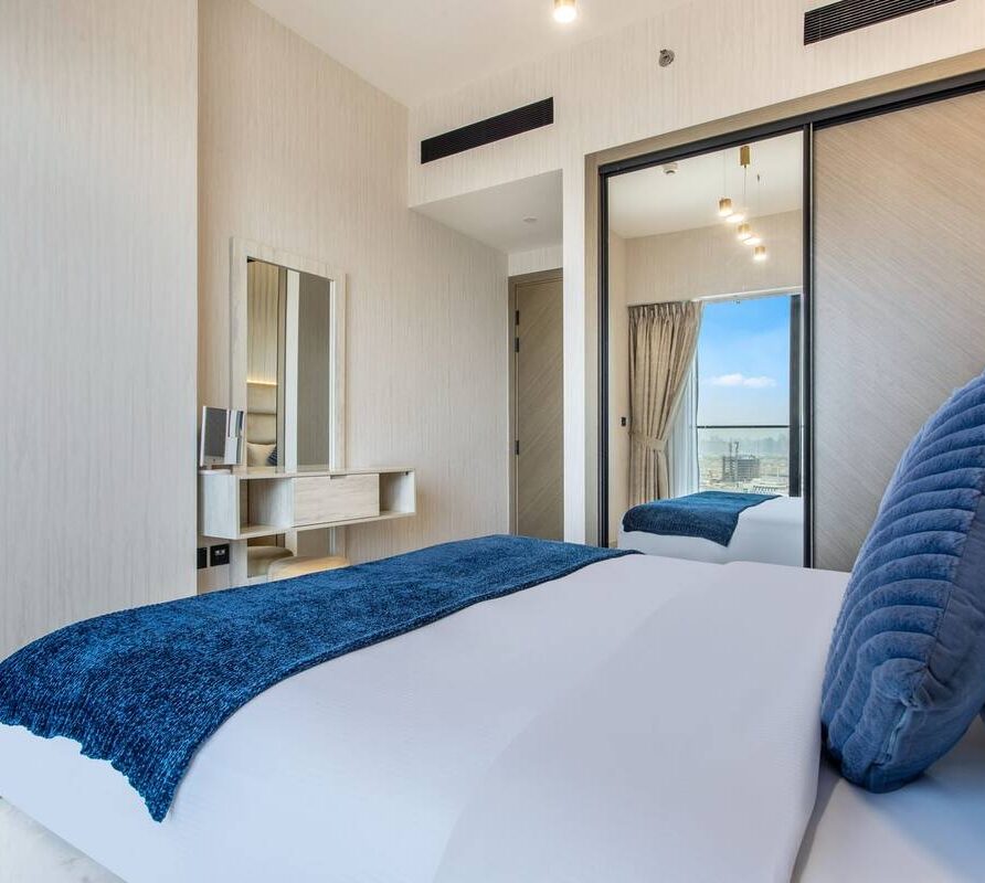 Luxury 1BR in Binghatti Crest, JVC 7 svg%3E