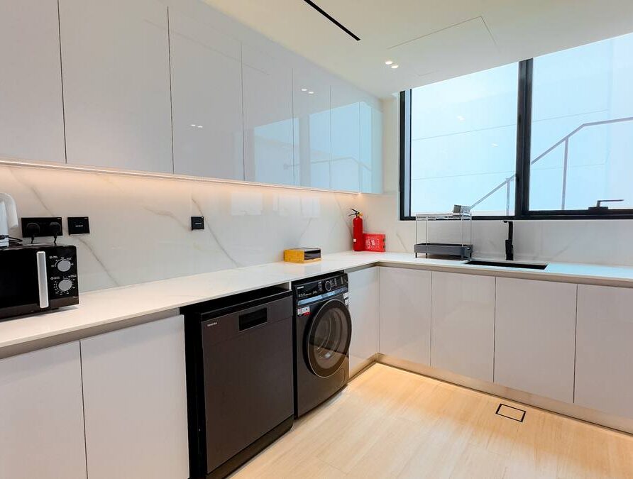 Binghatti Corner – 2 BHK High-grade Apartment 15 svg%3E