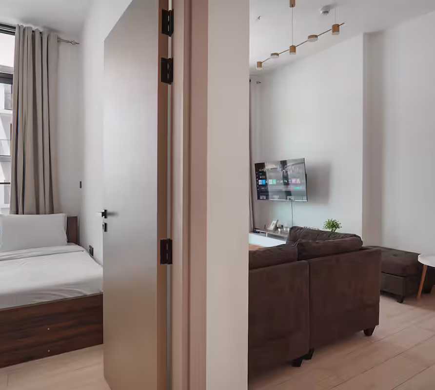 Cozy 2BDR / City vibes / Jvc Luna 7 svg%3E