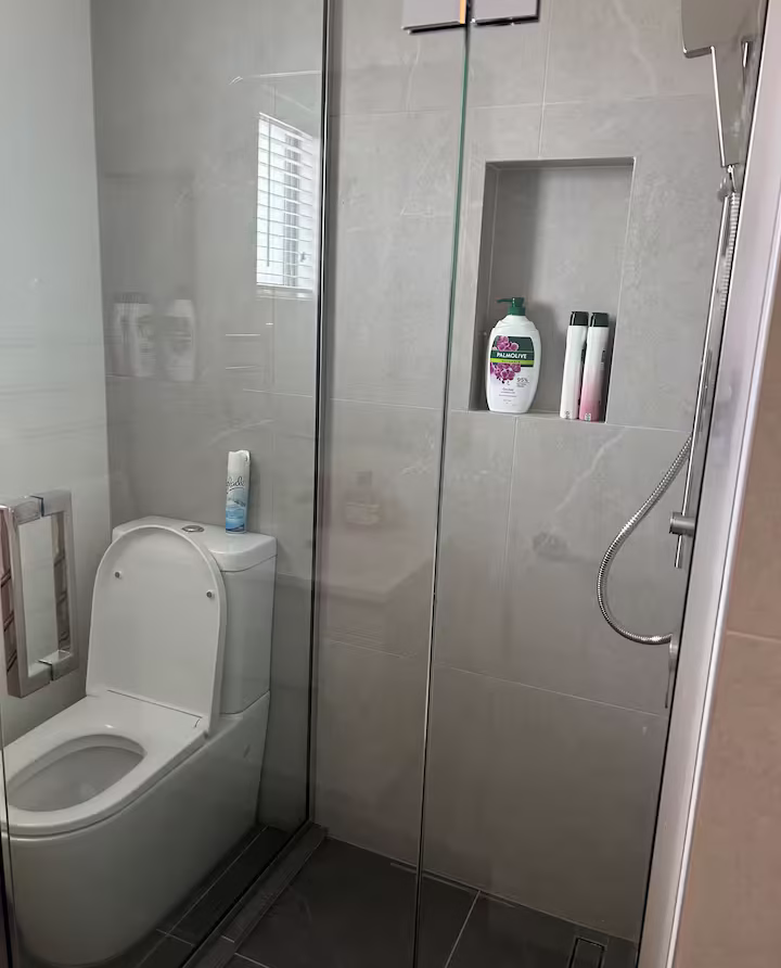 Unit 5 – Apartment on Armagh Street 9 svg%3E